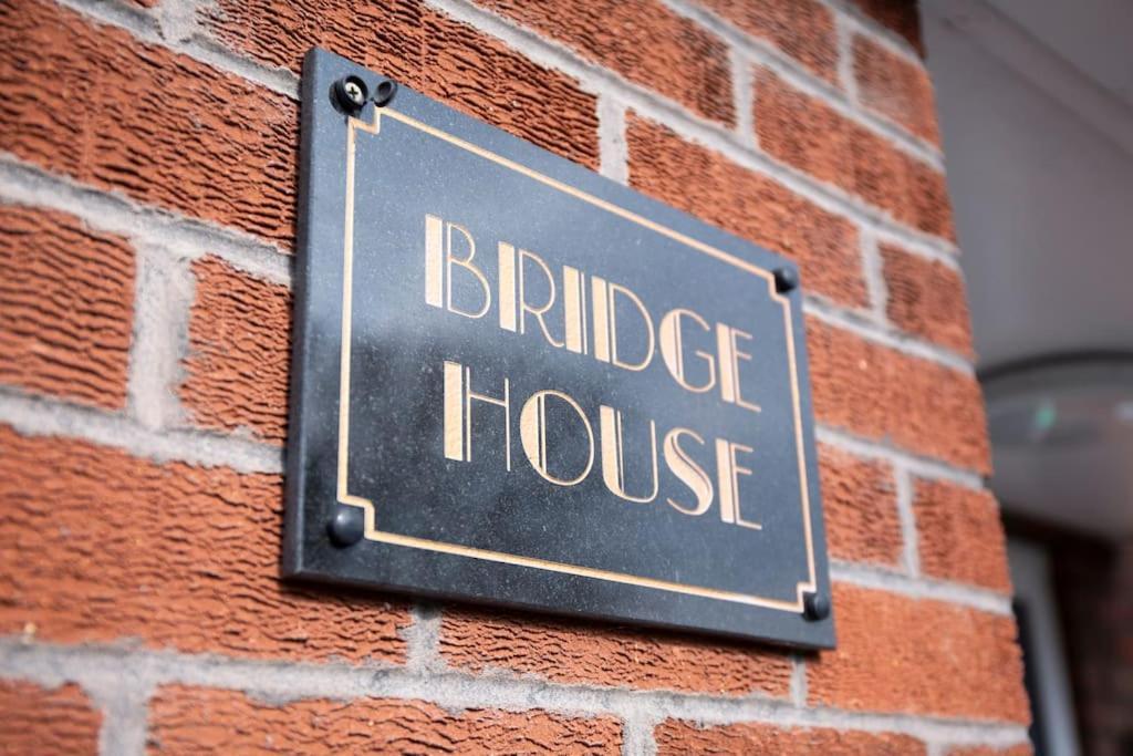 Bridge House Apartments - Free Parking Shottery Exterior photo